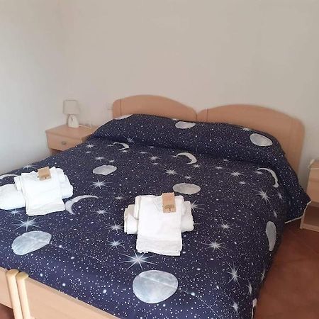 Hotel Bena E Traes Laerru Eksteriør billede